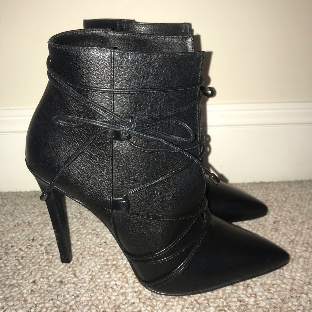 Steve Madden lace heels